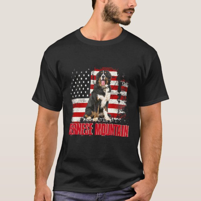 Camiseta Vintage American Flag Bernese Mountain Dog (Frente)