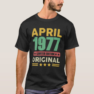 Camiseta Vintage April 1977 Cool 45Th Birthday Party Fun