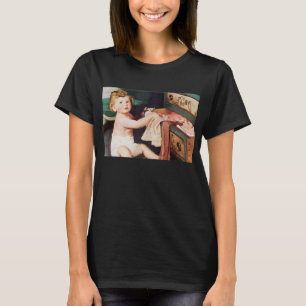 Camiseta Vintage Bebê Fofo Brincando com Gaveta de Roupas