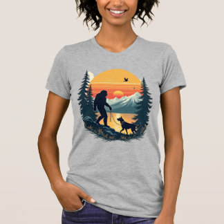 Camiseta Vintage Bigfoot Walking Dog Mountain Sunset Retro 