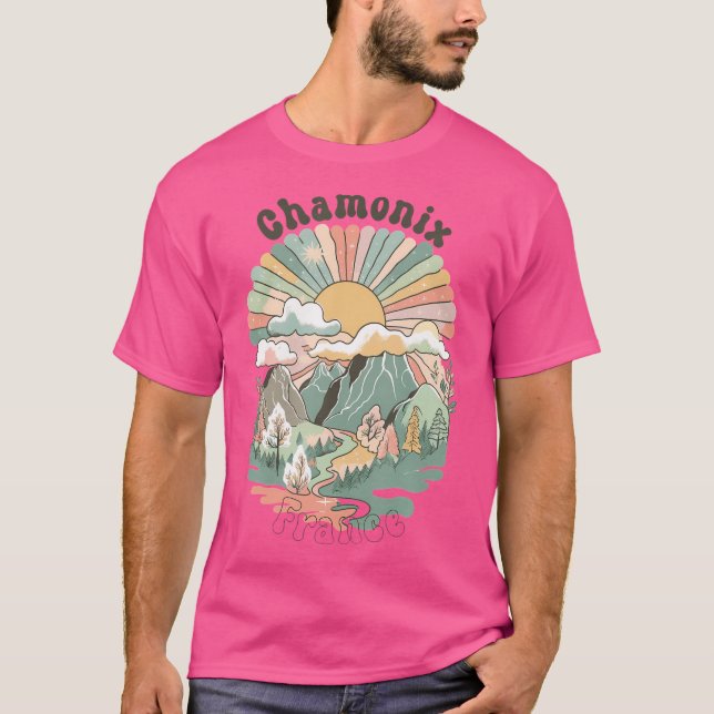 Camiseta Vintage Chamonix França Mounts Caminhando pelo Sun (Frente)