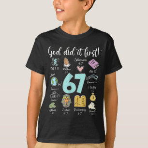 Camiseta Vintage Deus Fez Primeiro 67 Seis Sete Meme Cristã