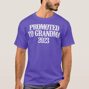 Camiseta Vintage Engraçado Promovido À Avó 2023