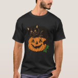 Camiseta Vintage Halloween Black Cat Pumpkin Graphic Tee Cu<br><div class="desc">Vintage Halloween Black Cat Pumpkin Graphic Tee Cute Retro</div>