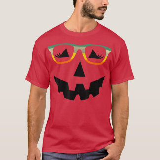 Camiseta Vintage Halloween Pumpkin Face with Retro Sunglass