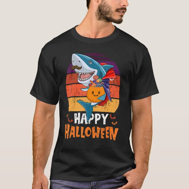 Camiseta Vintage Halloween Scary Vampire Shark Retro Costum (Frente)