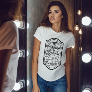 Camiseta Vintage Halloween - Sinal de Aviso de Bruxa