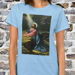 Camiseta Vintage Jesus Cristo Rezando, Jardim de Gethsemane<br><div class="desc">Ilustração Vintage design religiosa apresentando Cristo no Jardim de Gethsemane por Heinrich Hofmann, 1886. Jesus Cristo está rezando em Gethsemane vestindo um longo roupão fluído e rezando enquanto olha para o céu com uma estrela brilhando, ele está profundamente no pensamento e na oração. Gethsemane é um jardim ao pé do...</div>