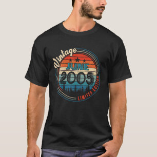 Camiseta Vintage June 2005 17 Years Old Birthday Gifts