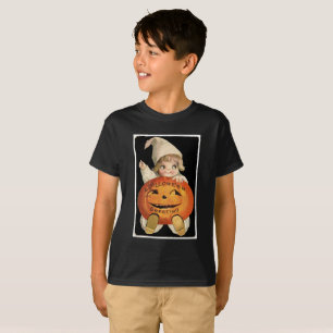 Camiseta Vintage Little Girl com Big Halloween Pumpkin