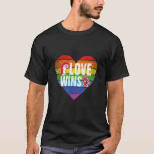 Camiseta Vintage Love Win Rainbow Lgbtq
