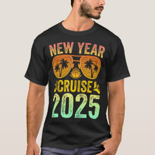 Camiseta Vintage New Year Cruise 2025 Family Matching Celeb