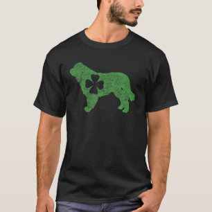 Camiseta Vintage Newfoundland Dog Shamrock Heart Ruas Patty