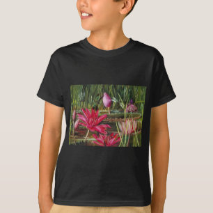 Camiseta Vintage pintando flores cor-de-rosa