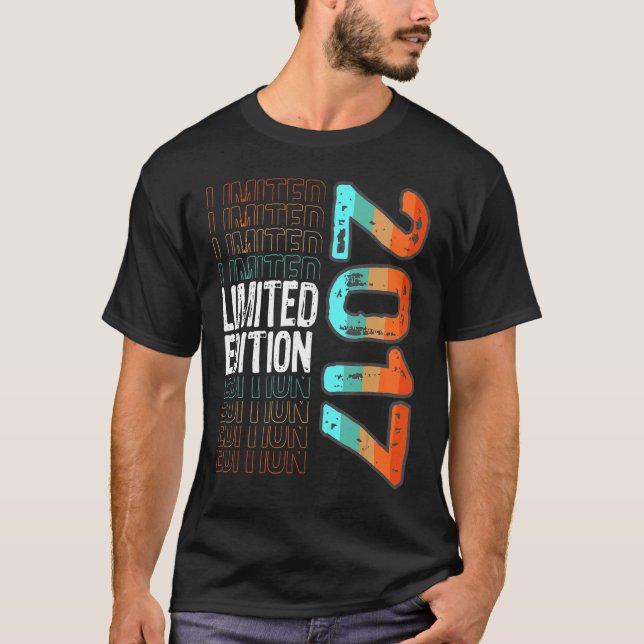 Camiseta Vintage Retro Birth Year 2017 (Frente)