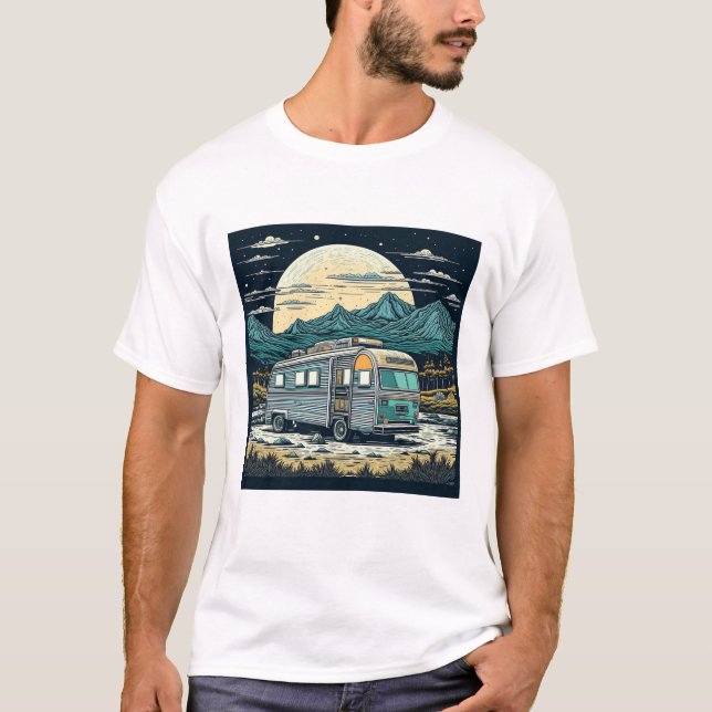 Camiseta Vintage RV nas montanhas com lua cheia (Frente)