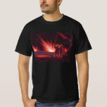 Camiseta Vintage Science Fiction Alienígena Red Planet Expl<br><div class="desc">Imagem de Vintage,  ilustração futurista Science Fiction com astronautas alienígenas amigáveis acenando. Eles estão em um planeta ou lua vermelho com bolas de fogo explosivas que se parecem com fogos de artifício. Um clássico design de quadrinhos retrô 50 de ficção científica.</div>