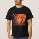 Camiseta Vintage Science Fiction, Orange Sun e Aliens<br><div class="desc">Ilustração vintage: planetas futuristas de ficção científica e imagem espacial. Um clássico design de quadrinhos retrô de ficção científica apresentando astronautas alienígenas em um planeta com torres comunicações ou elétricas e um enorme sol laranja brilhando.</div>