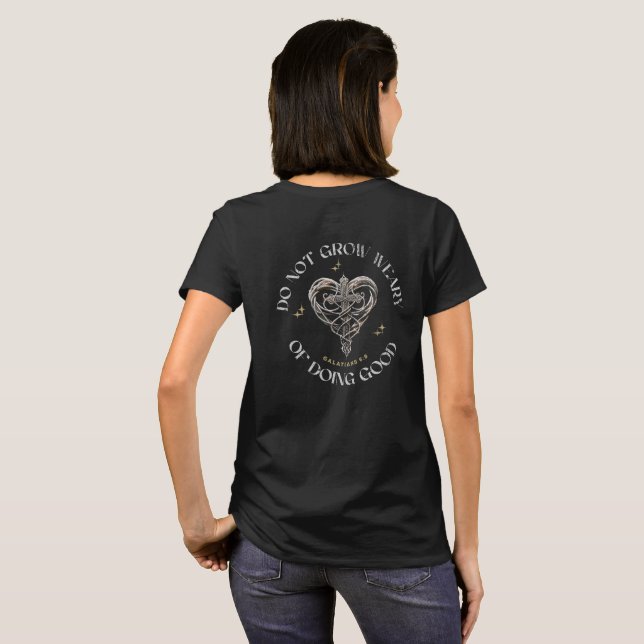 Camiseta Vintage Scripture Celtic Heart in Cross  (Parte Traseira Completa)