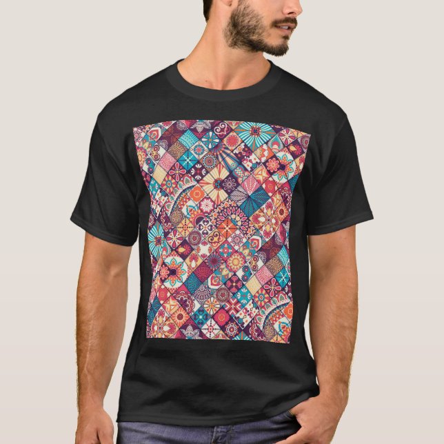Camiseta Vintage Seamless: Desenho Da Mão Islâmica. (Frente)