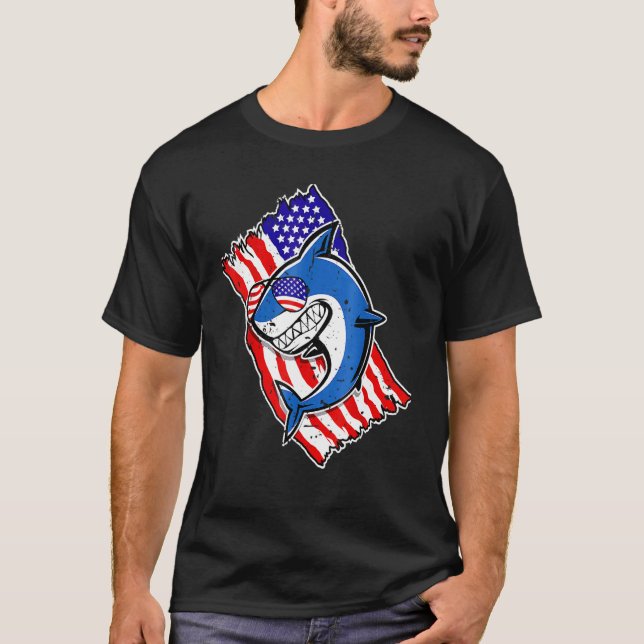Camiseta Vintage Shark American Flag Patriotic 4th Of (Frente)