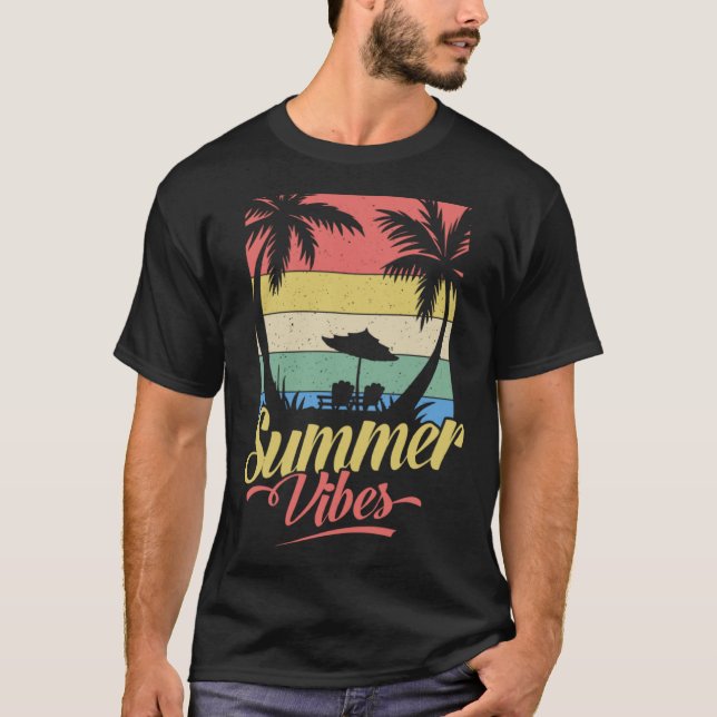Camiseta Vintage Surfer Retro Surfing Beach Summer Vacation (Frente)