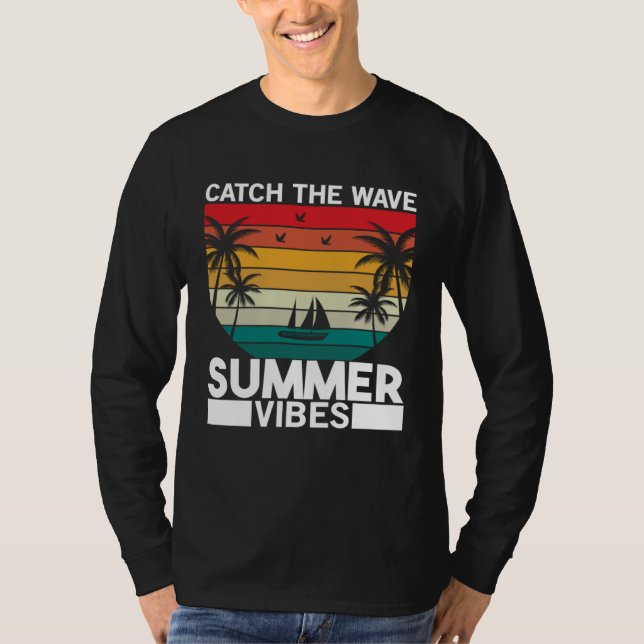 Camiseta Vintage Surfer Retro Surfing Beach Summer Vacation (Frente)