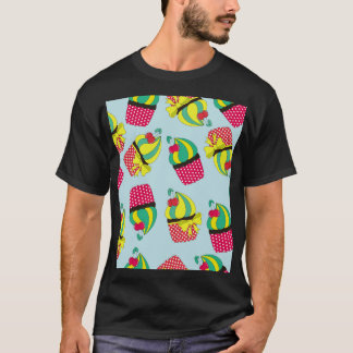 Camiseta Vintage Sweetness: Quaint Pattern Design