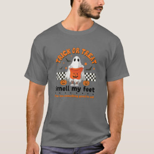 Camiseta Vintage Trick Or Treat Smell My Feet Pumpkin Hallo