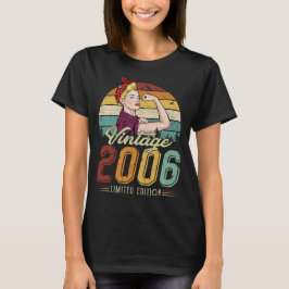 CAMISETA VINTAGEM MULHER 2006, EDIÇÃO LIMITADA