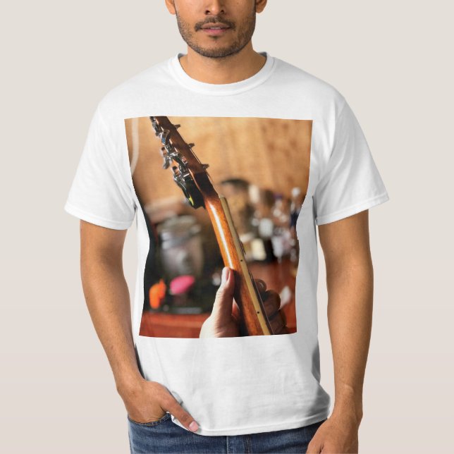 Camiseta Violão acústico bonito (Frente)