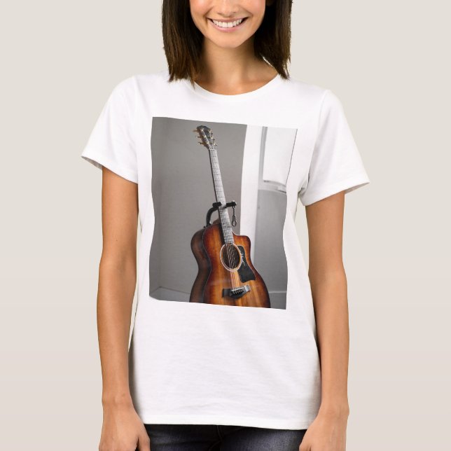 Camiseta Violão bonito (Frente)