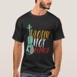 Camiseta Violência Não Violência Orquestra Sagrada Músicas<br><div class="desc">Violino Não É Violência, Jogador De Violino Engraçado. Design de fã de música da orquestra retrorreflectora da Vintage para aqueles tocando instrumento musical de corda em uma banda de música ou sinfonia. Legal mercadoria de amante de música clássica para violista, violinista, músico e artista. Perfeito para professor de violino, fã...</div>