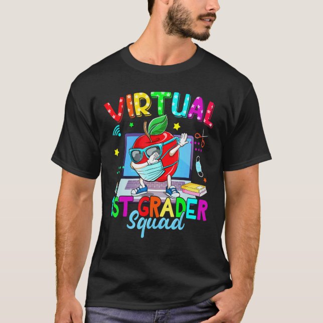 Camiseta Virtual 1st Grade Squad Apple Mask Back To School  (Frente)