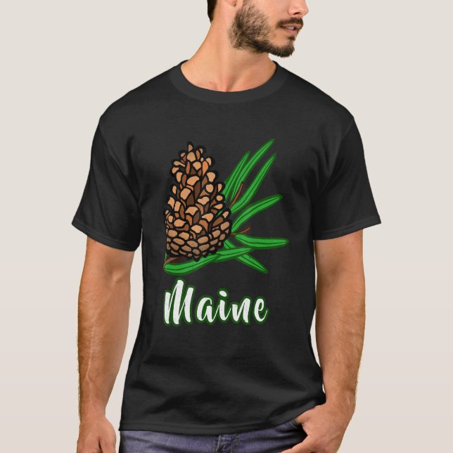 Camiseta Visita Distante Férias Maine Pinecone Pine Tree (Frente)