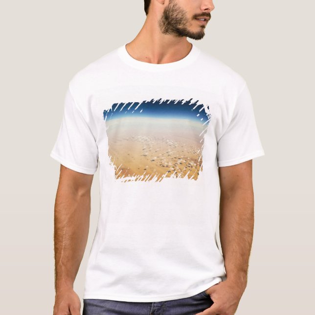 Camiseta Vista aérea de um deserto (Frente)