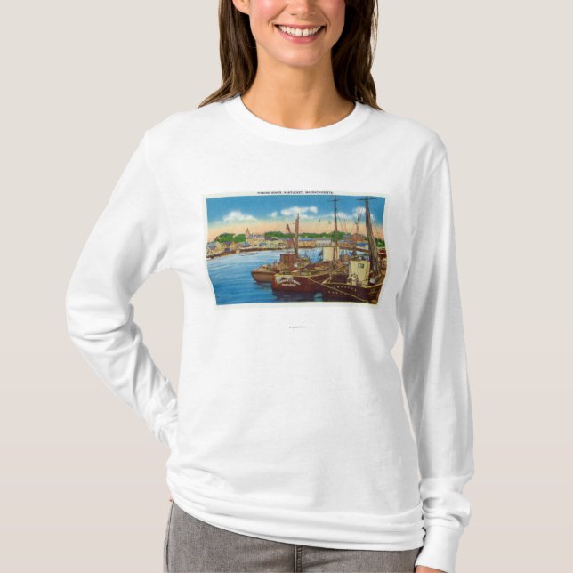 Camiseta Vista de barcos de pesca no porto (Frente)