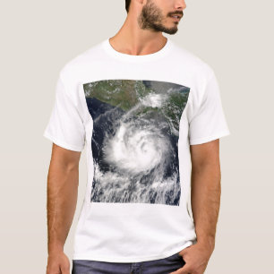 Camiseta Vista de satélite da tempestade tropical Darby