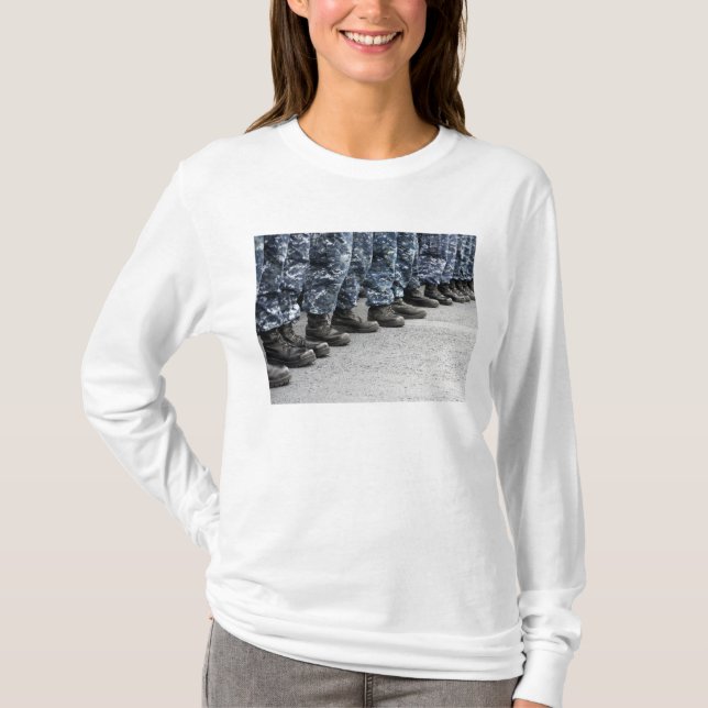 Camiseta Vista de seção baixa dos marinheiros (Frente)