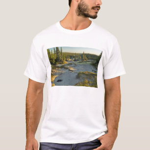 Camiseta Vista de um lago e das colinas de areia circundant