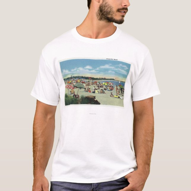 Camiseta Vista de uma praia aglomerada de Craigville (Frente)