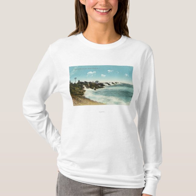 Camiseta Vista do surf e do quebra-mar (Frente)