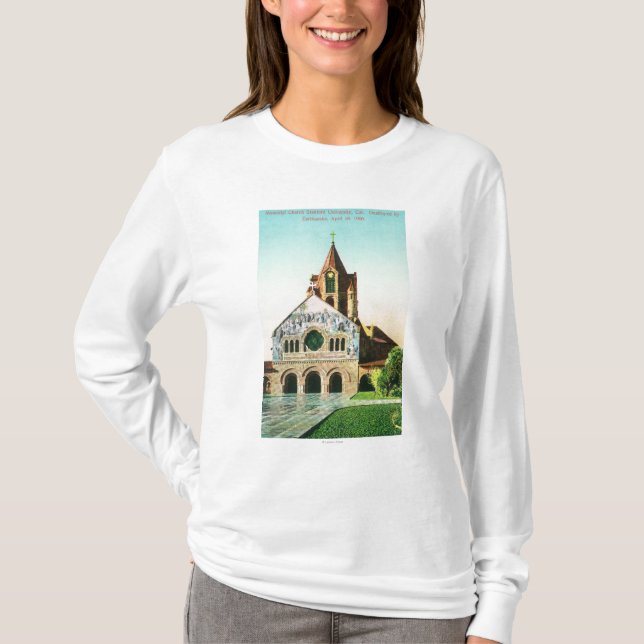 Camiseta Vista exterior da igreja memorável em Stanford U (Frente)