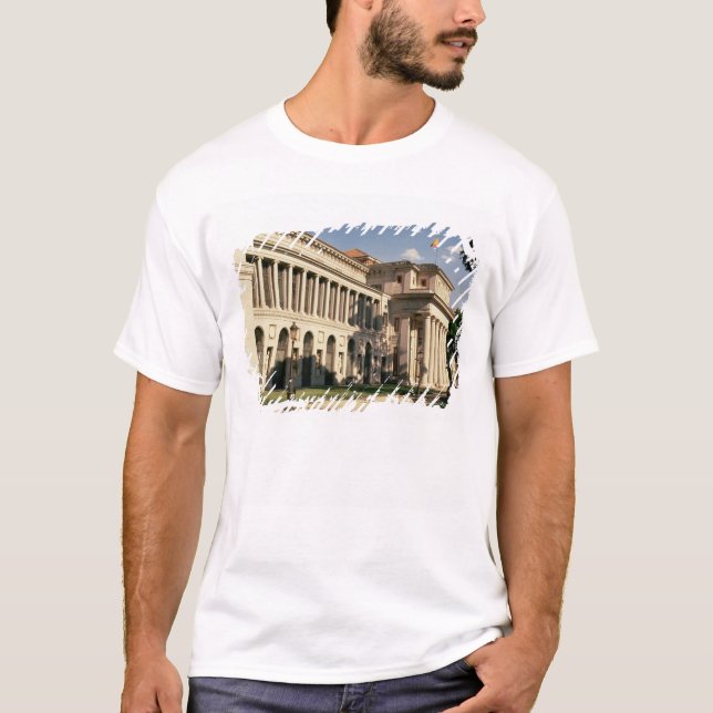 Camiseta Vista lateral do museu (Frente)