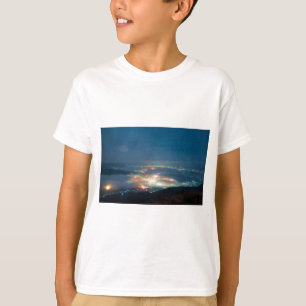 Camiseta Vista Noturna Aso Mar Noturno De Nuvens Japão Kuma