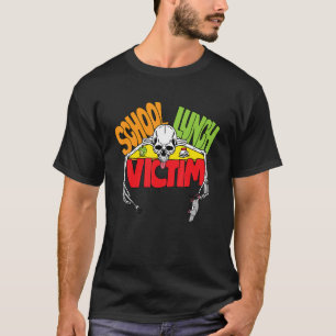 Camiseta Vítima do Almoço Escolar Humor Negro Engraçado Sar
