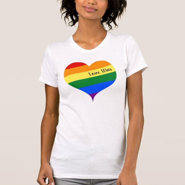 Camiseta Vitórias do amor do coração do arco-íris (Frente)