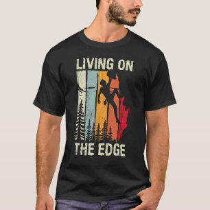Camiseta Vivendo Na Margem Subindo Montanheira