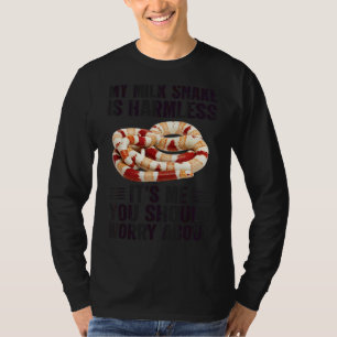 Camiseta Você Deveria Se Preocupar Com Cobra De Leite
