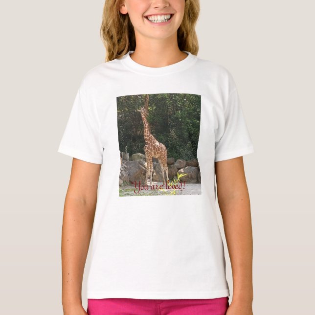 Camiseta Você é amada, Giraffe (Frente)